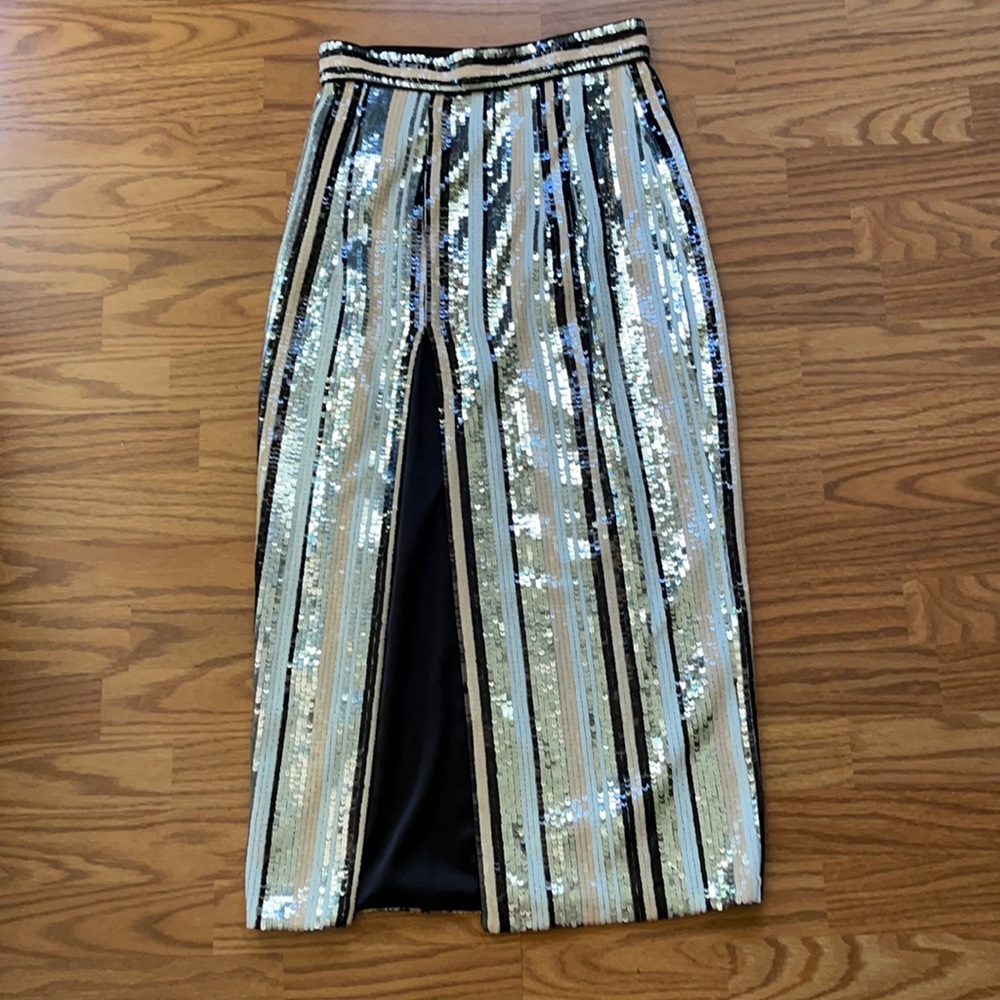 NWT RASARIO sequin MIDI skirt with slit. Size 40